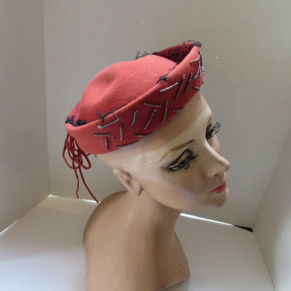 SALE Handsome Vintage Rolled Brim Hat in Rust Color Velour with Beading